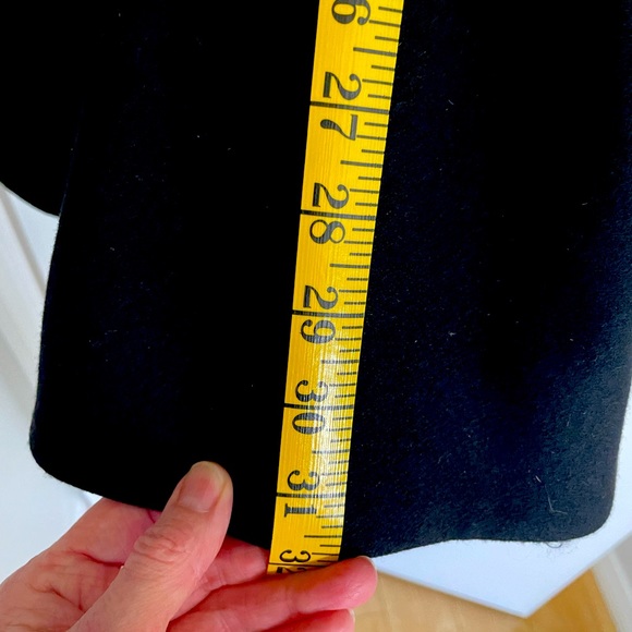 Black car coat; laundry by Shelli Segal. Size 8, excellent condition. - Picture 5 of 11